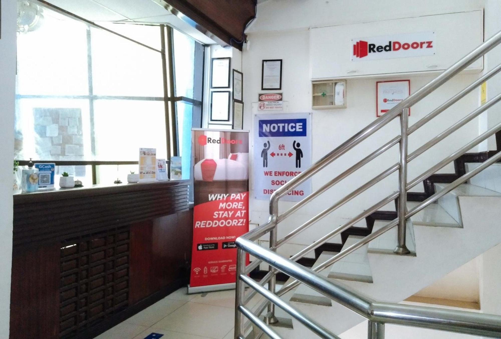 Reddoorz Near Ormoc Port Terminal Hotel Екстериор снимка